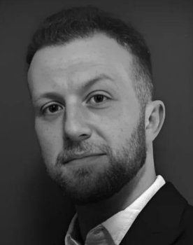 Aaron Deakins